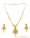 Click here to View - 22K Detailed Filigree Necklace Set 