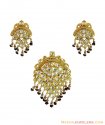 Click here to View - 22K Gold Antique Kundan Pendant Set 
