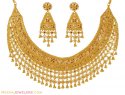 22Kt Tree Tone Necklace Set