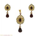 22K Gold Kundan Pendant Set - Click here to buy online - 1,737 only..