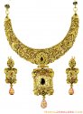 Click here to View - 22K Gold Antique Necklace Set 