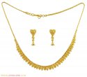 Click here to View - 22k Gold Indian Necklace Set 