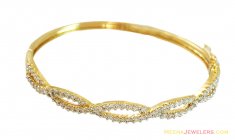 18K Oval Shaped Fancy Bangle ( Diamond Bracelets )