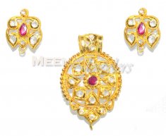 22Kt Gold Pendant Set
