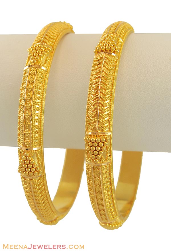 22k Gold Indian Bangles - BaGo10608 - 22k gold Indian bangles (2 pcs) with diamond cut frosty ...