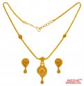 Click here to View - 22kt Gold Polki Necklace Set 