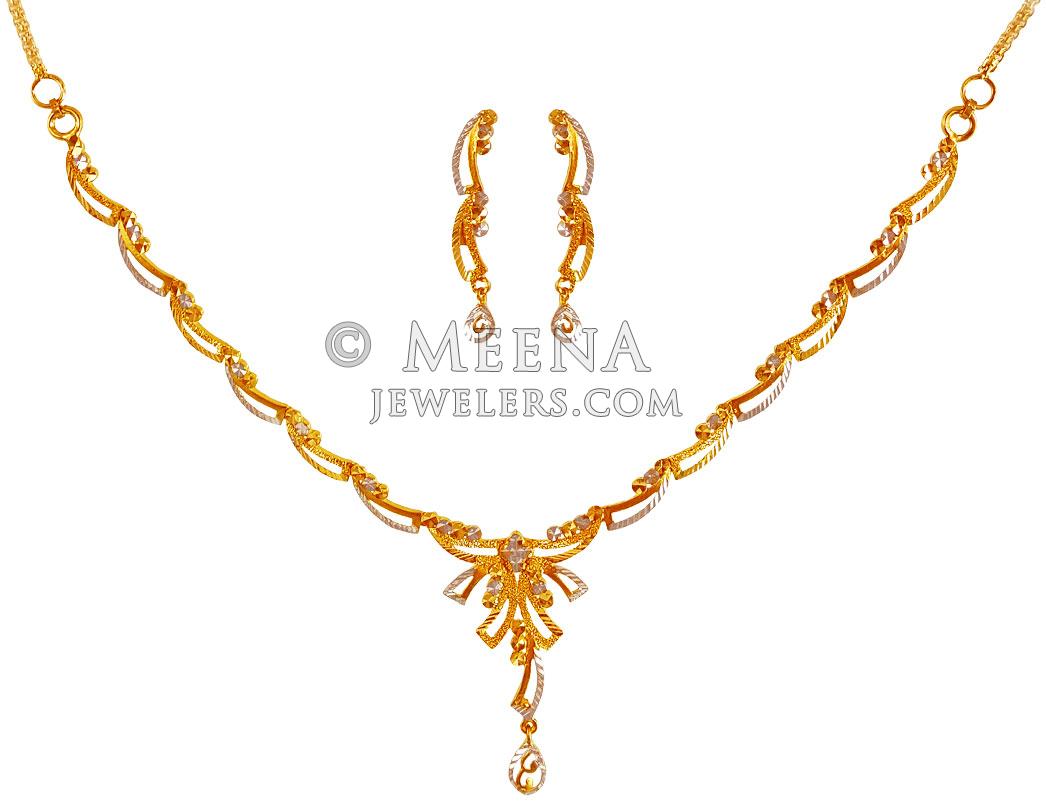 22kt Gold Light Necklace Set StLs22471 22Karat Gold Light Necklace Set. Necklace and