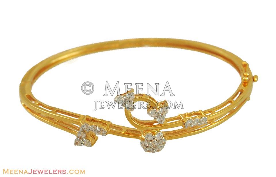 22k Designer Half Bangle BaSt10738 22k gold designer half bangle