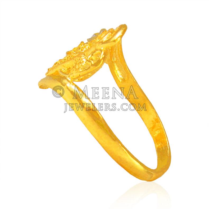 22 Kt Gold Ladies Ring Rilg23174 US 390 22K Gold ring for ladies. Ring is finished with