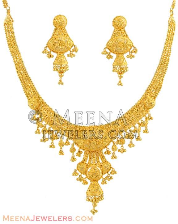 22K Gold Filigree Necklace Set - StBr6101 - 22k Gold fancy filigree necklace and earring set ...