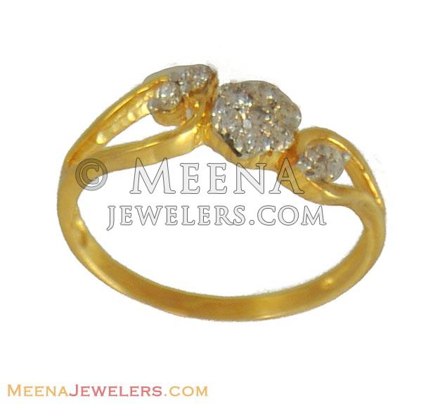 Diamond Yellow Gold Ring - DiMr8201 - Diamond yellow gold ring in a