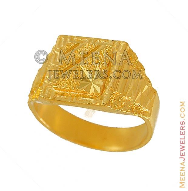 22k Exquisite Mens Ring - RiMs6590 - 22k Gold ring with frosty design ...