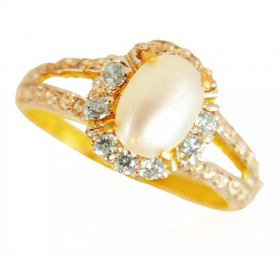 22KT Gold Ring with Pearl ( Ladies Rings with Precious Stones )